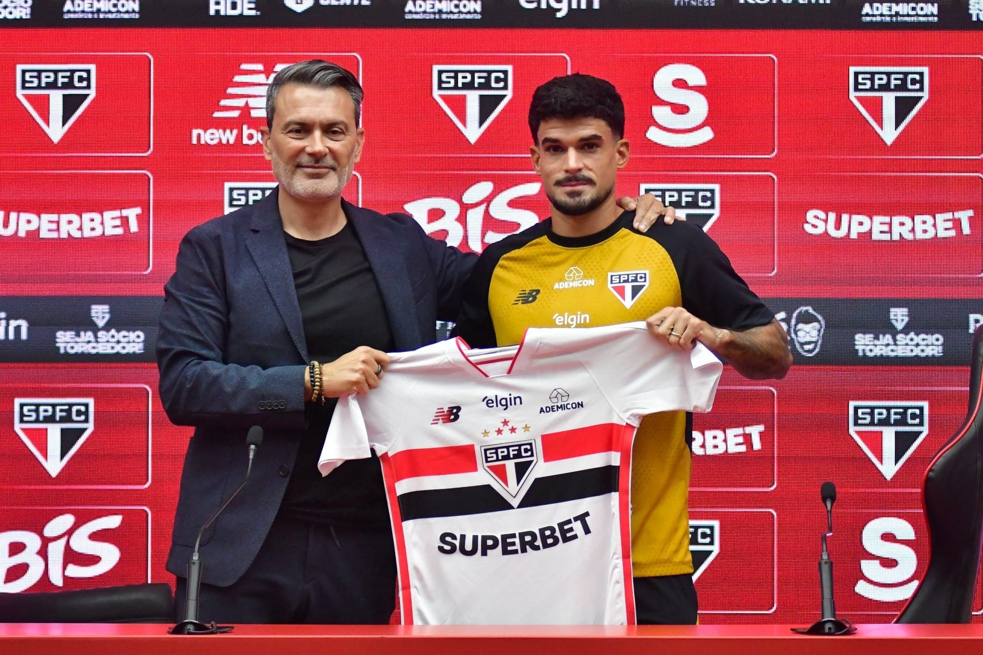 Apresentação de Cauly como novo jogador do São Paulo