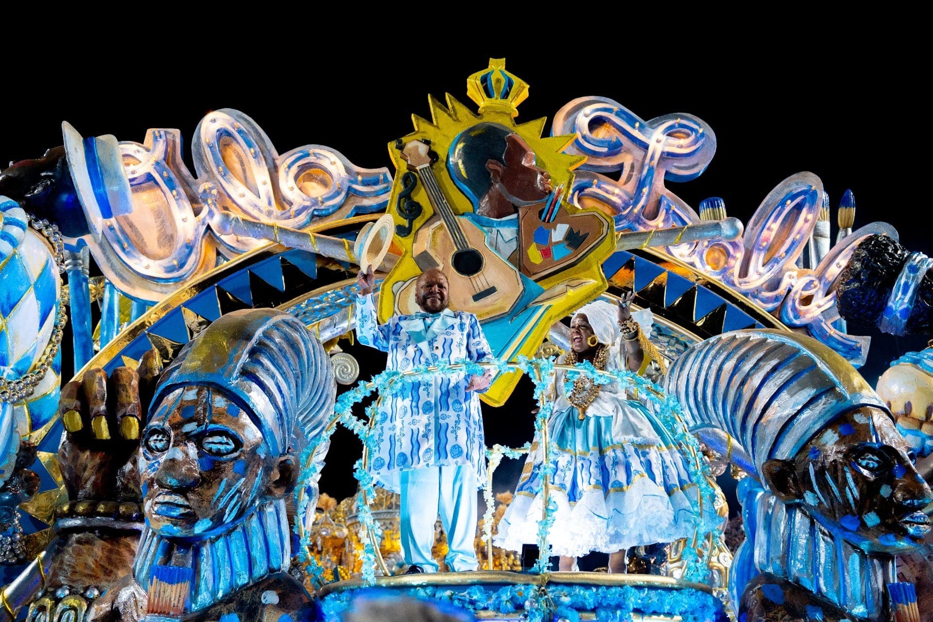 Martinho da Vila participou de desfile na Vila Isabel
