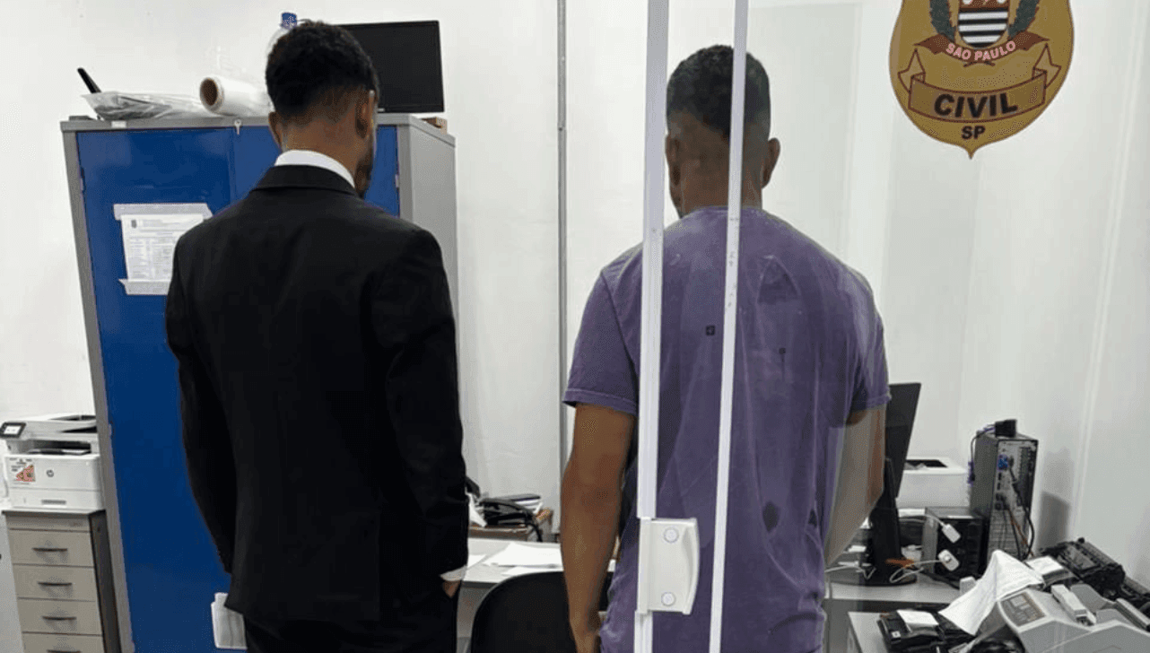 O homem se apresentou e alegou que estava se defendendo de ameças
