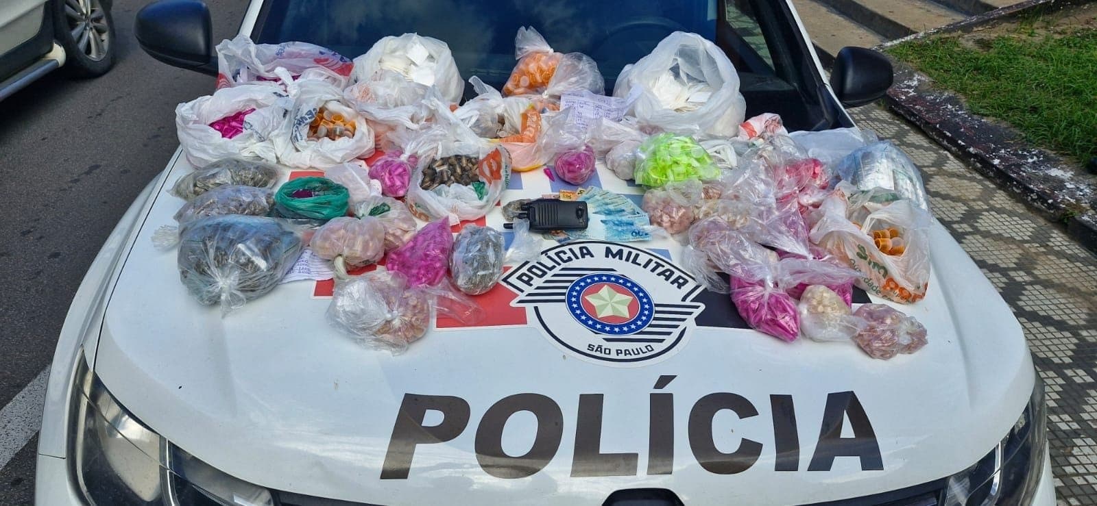 Polícia apreende seis quilos de drogas e prende mulher em Caçapava