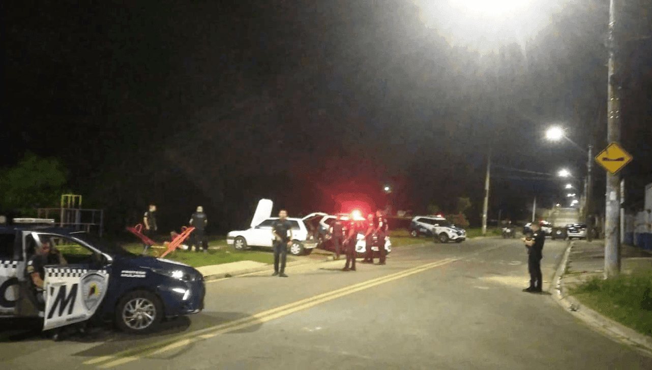 Motorista tentou fugir da abordagem e avançou sinais vermelhos na Zona Norte