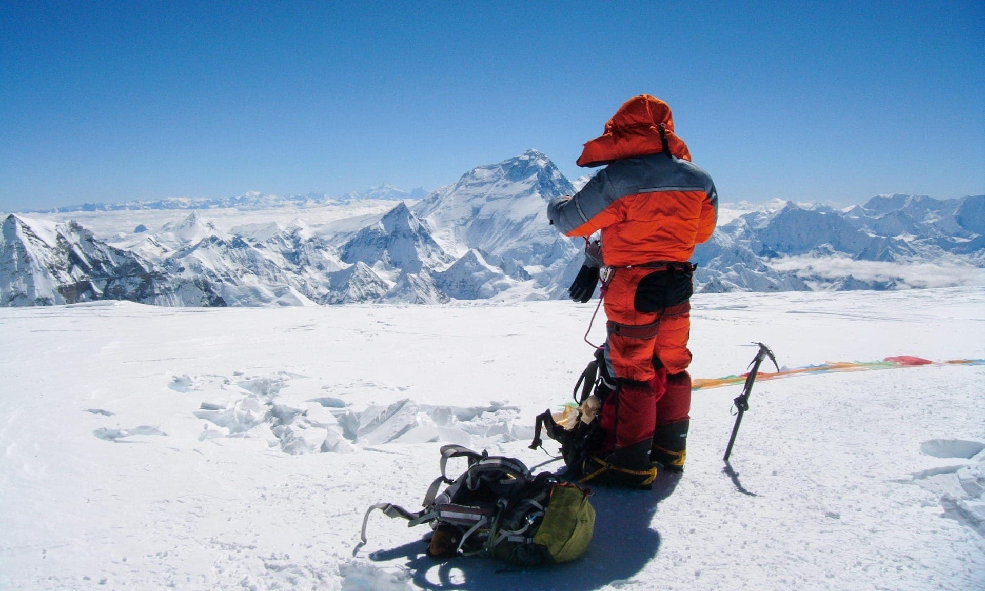 Alpinistas terão que comprovar experiências em montanhas de 7.000 metros no Nepal
