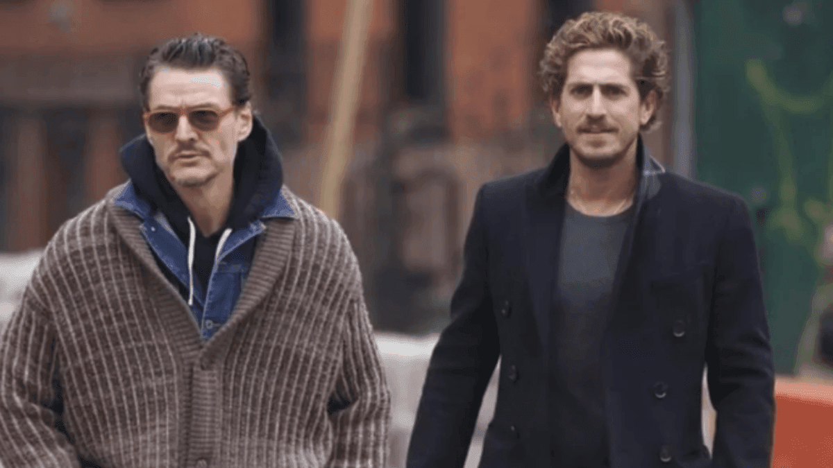 Pedro Pascal estaria namorando diretor de arte de "Morros dos Ventos Uivantes"