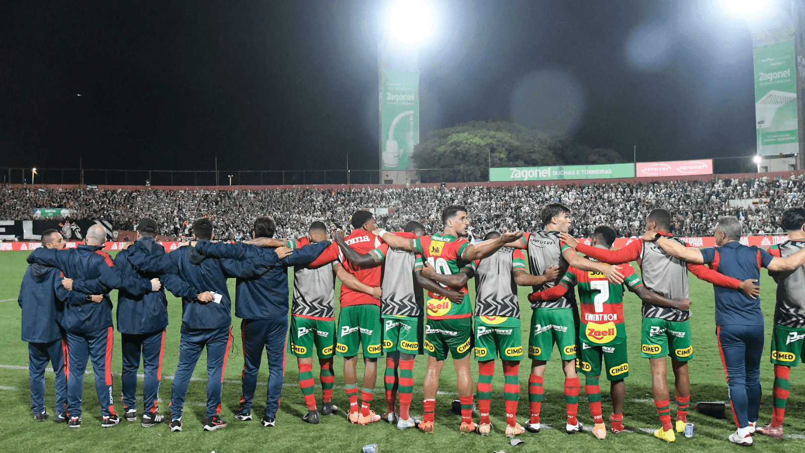 Portuguesa x Corinthians pelo Paulistão teve presença das duas torcidas