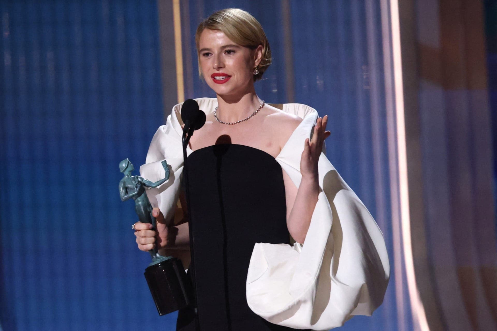 Jessie Buckley ganha prêmio de melhor atriz por "Hamnet"