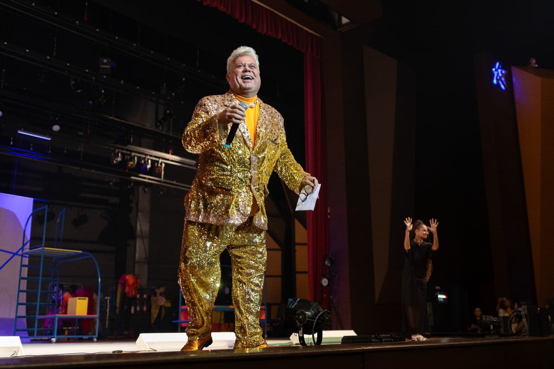 Abertura do 34º Festival de Curitiba terá Milton Cunha dirigindo 45 componentes das escolas de samba do Rio e bateria com Mestre Ciça