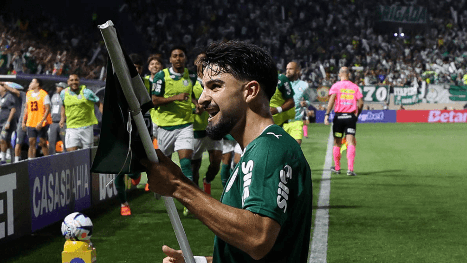 Flaco López comemora gol do Palmeiras sobre Novorizontino