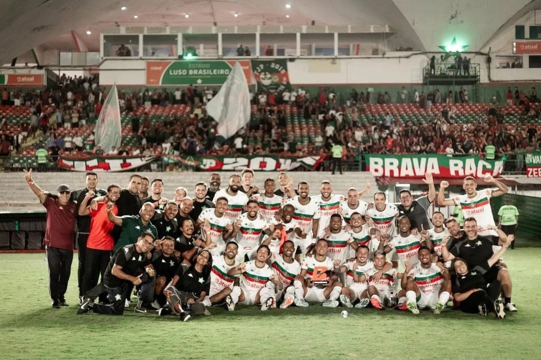 Portuguesa-RJ se classificou mesmo com um jogador expulso