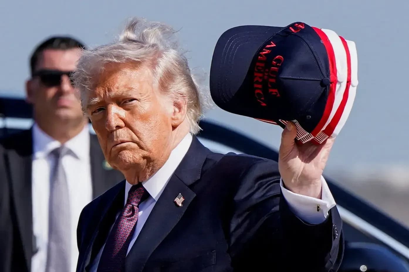 Trump afirma que filho de Khamenei seria um aiatolá "inaceitável" para o Irã