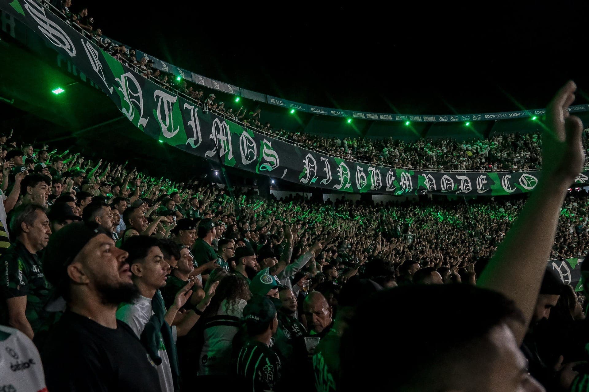 Torcida Império Alviverde, a maior do clube