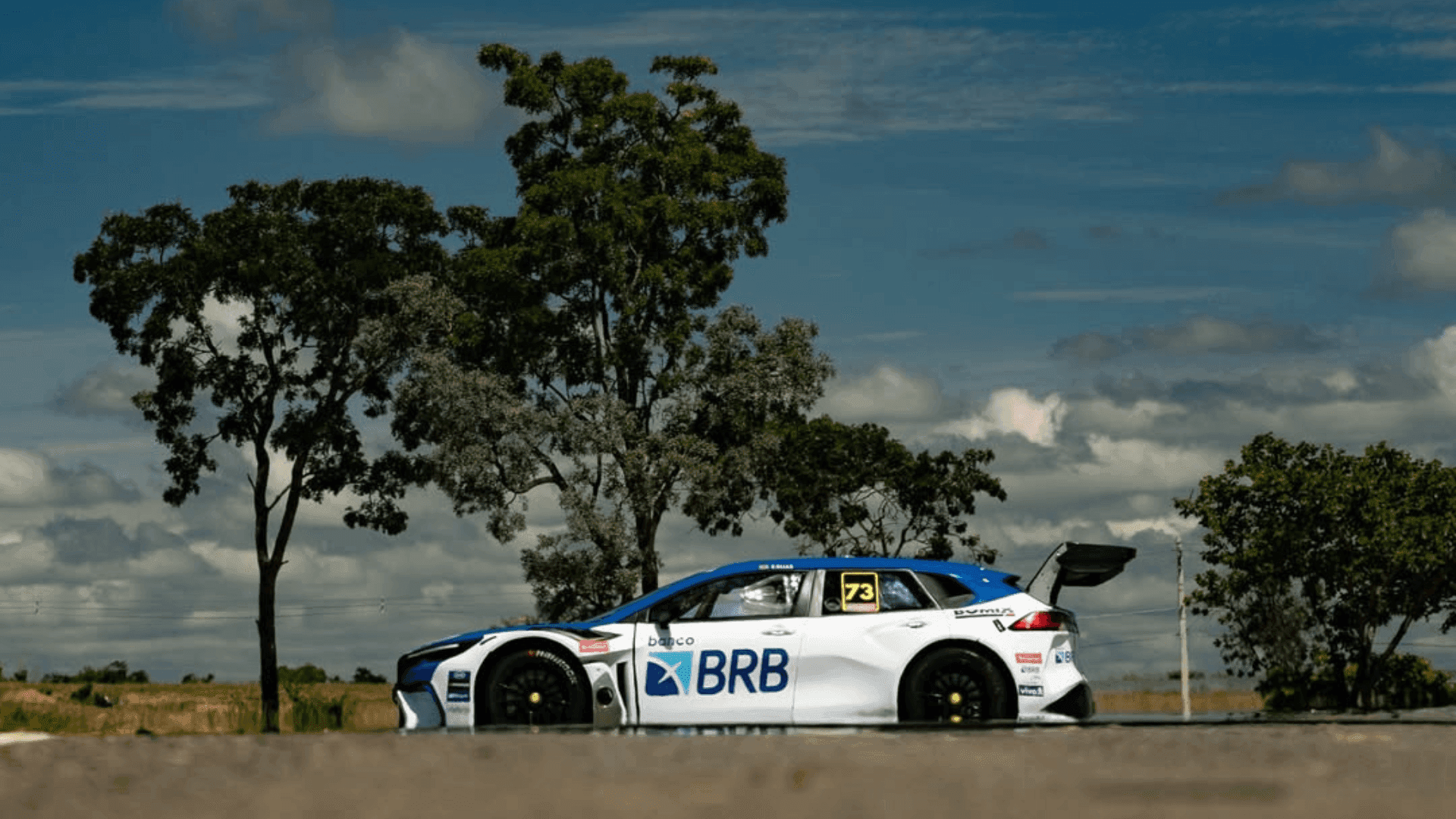 Elias vence a corrida sprint da Stock Car na abertura da temporada