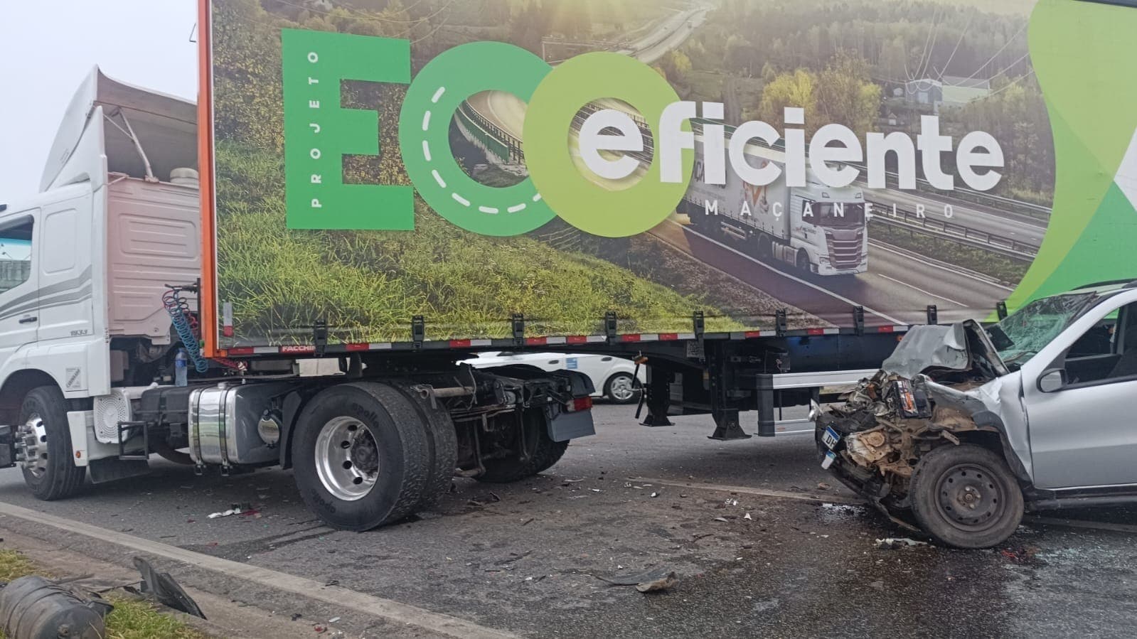 Acidente na BR-116 em Curitiba deixa motorista morto