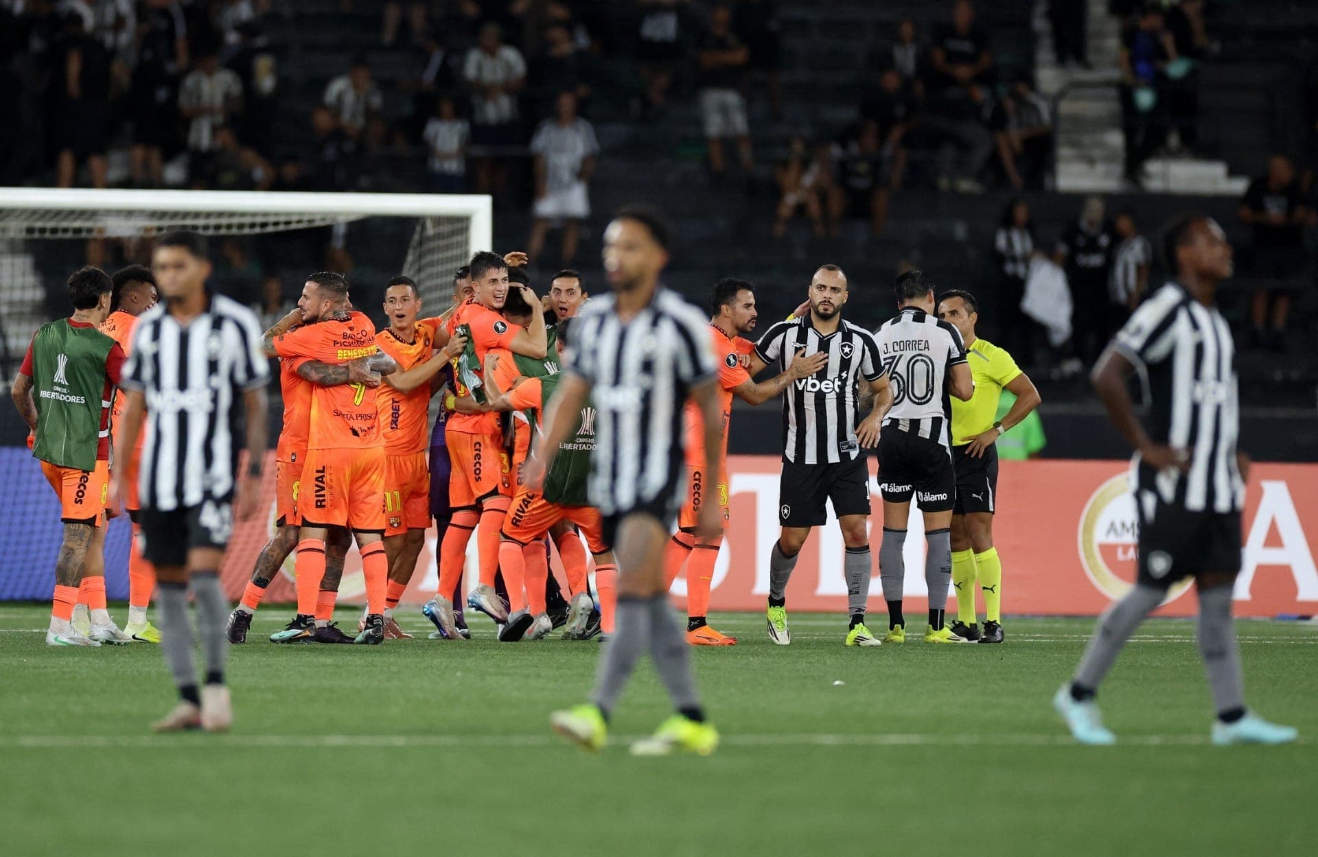 Barcelona comemora após a vitória sobre o Botafogo pela Libertadores