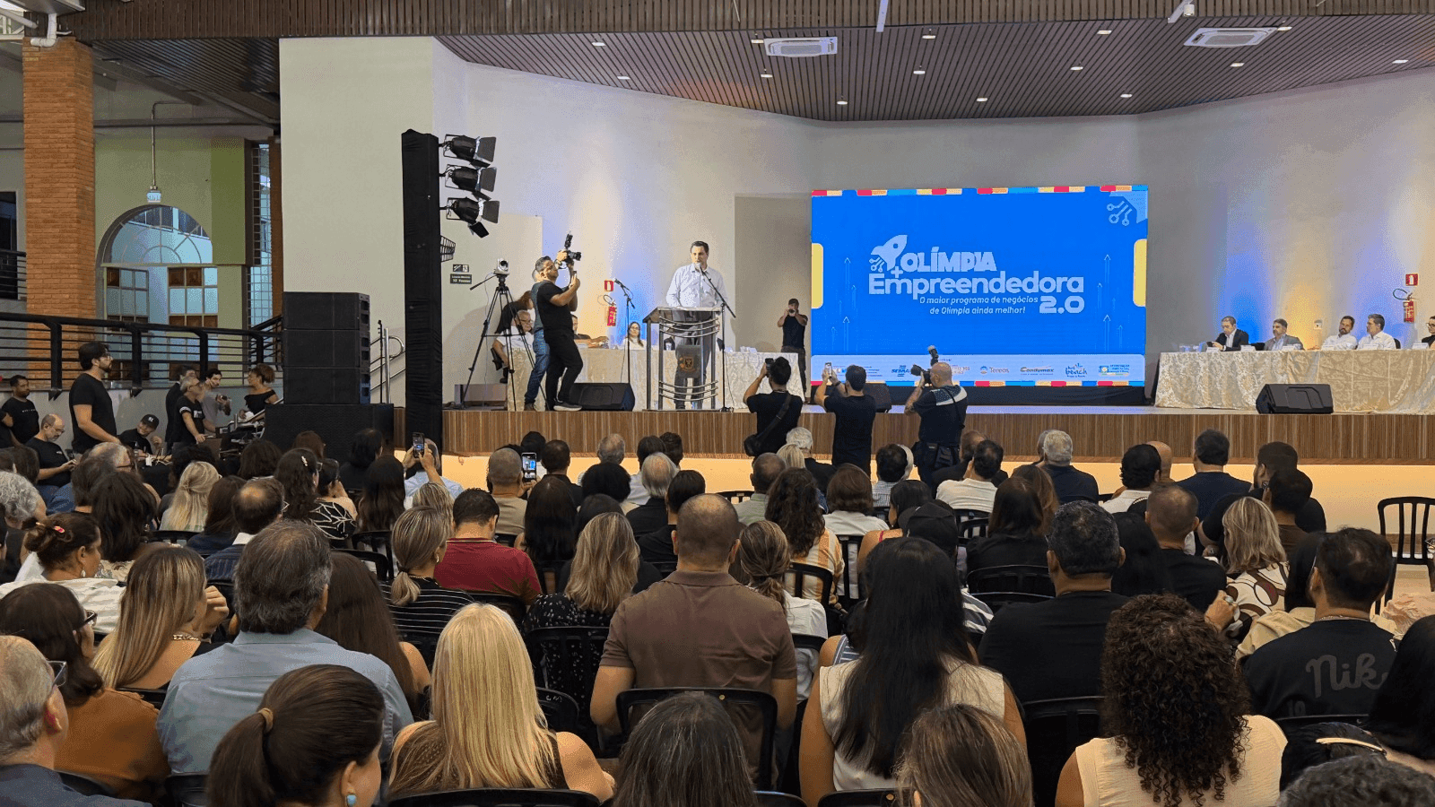 Também foram feitos anúncios de incentivo ao desenvolvimento