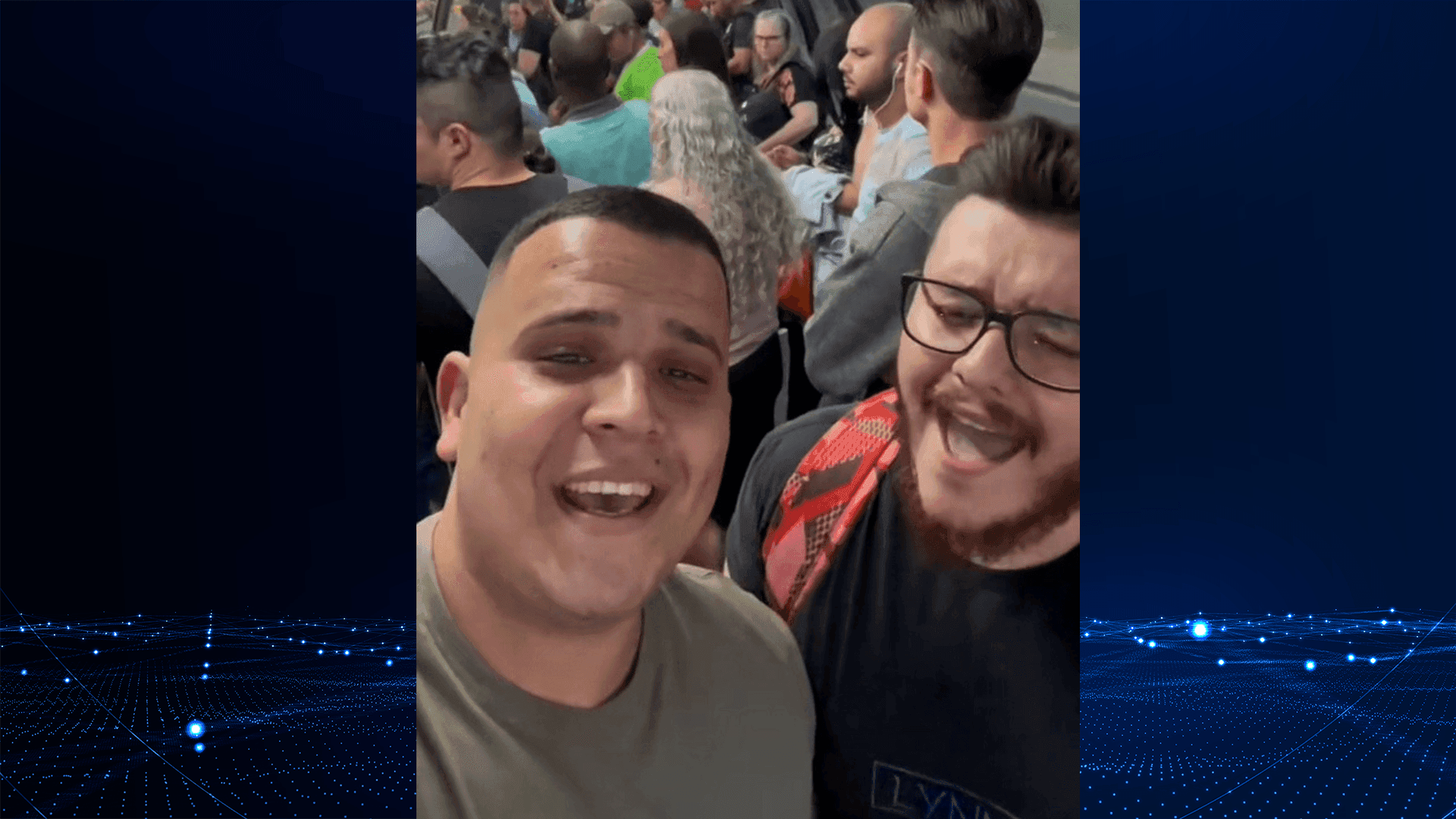 Vídeo gravado em uma estação-tubo de Curitiba voltou a viralizar nas redes sociais e chamou atenção pela reação curiosa de quem passava pelo local.
