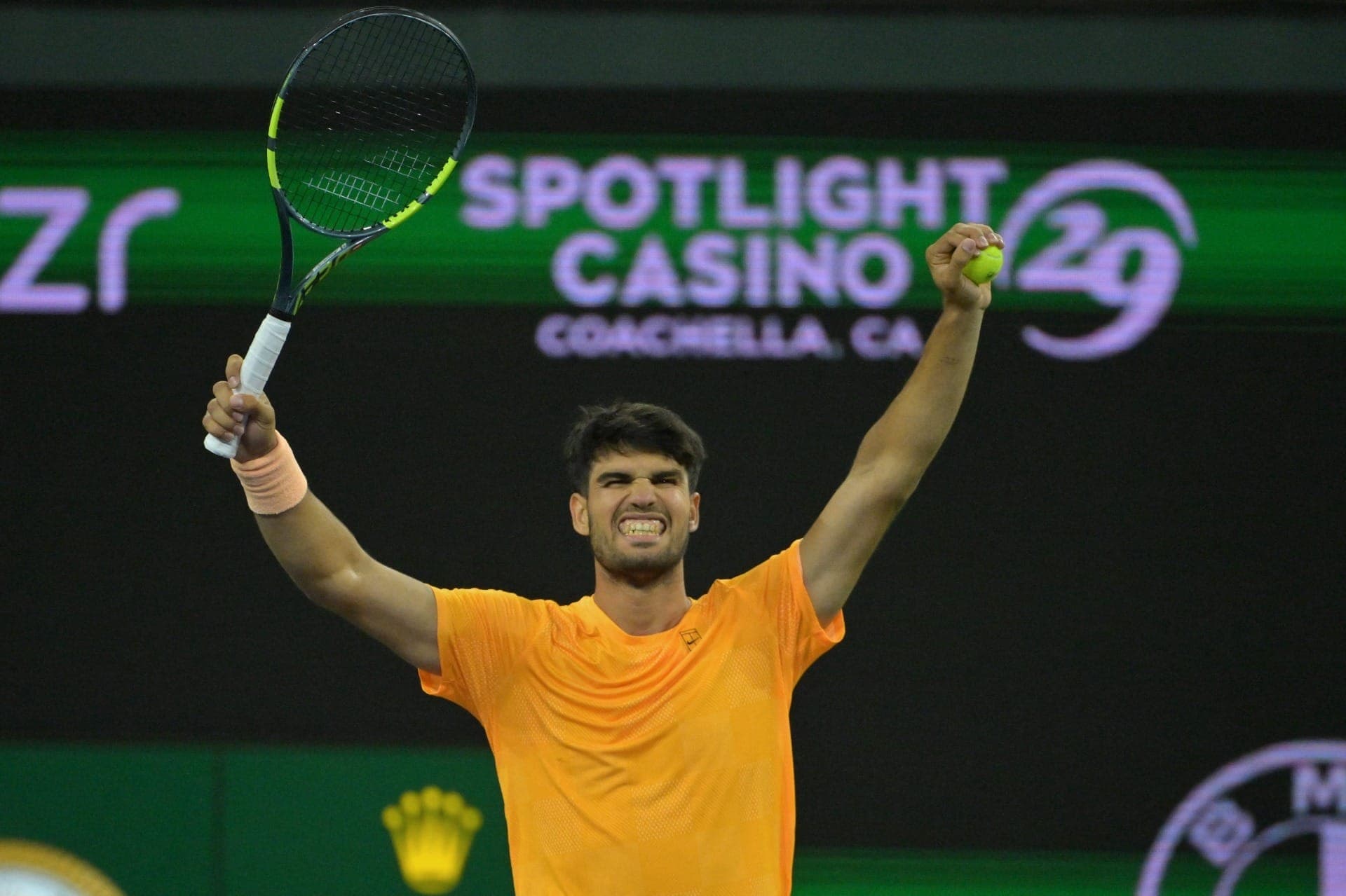 Alcaraz comemora vitória sobre Norrie em Indian Wells