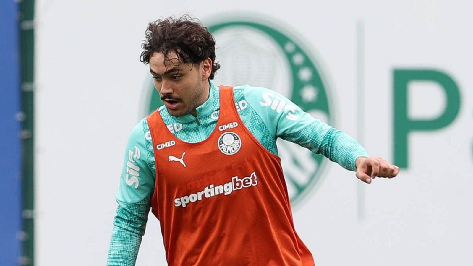 Maurício treinou com o elenco do Palmeiras antes de enfrentar o Mirassol