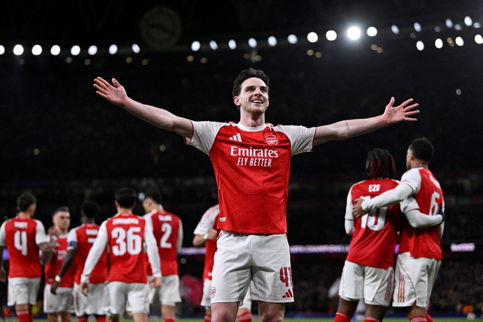 Declan Rice, do Arsenal, comemora o segundo gol da equipe