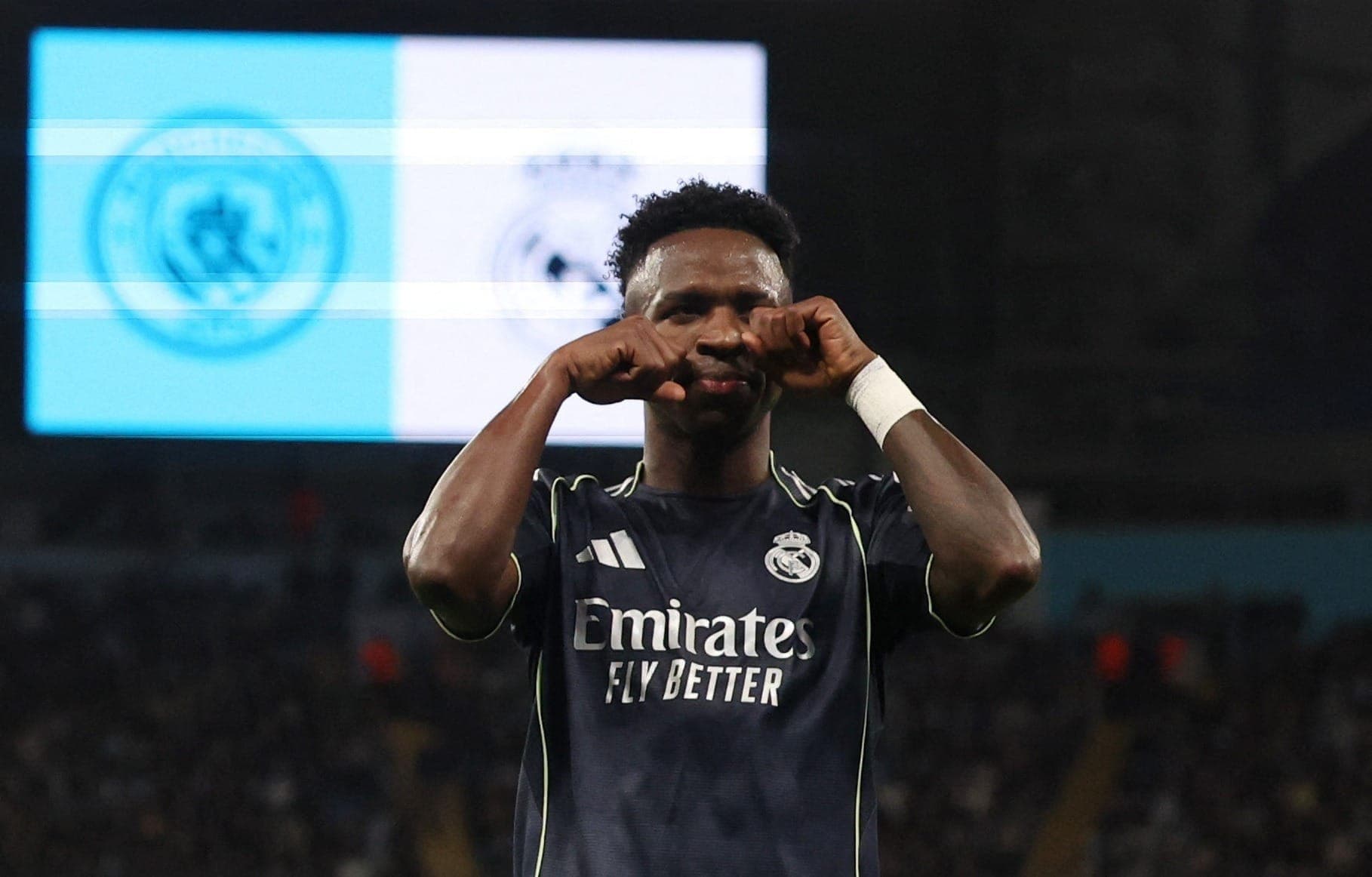 Vini Jr comemora gol do Real Madrid contra o Manchester City