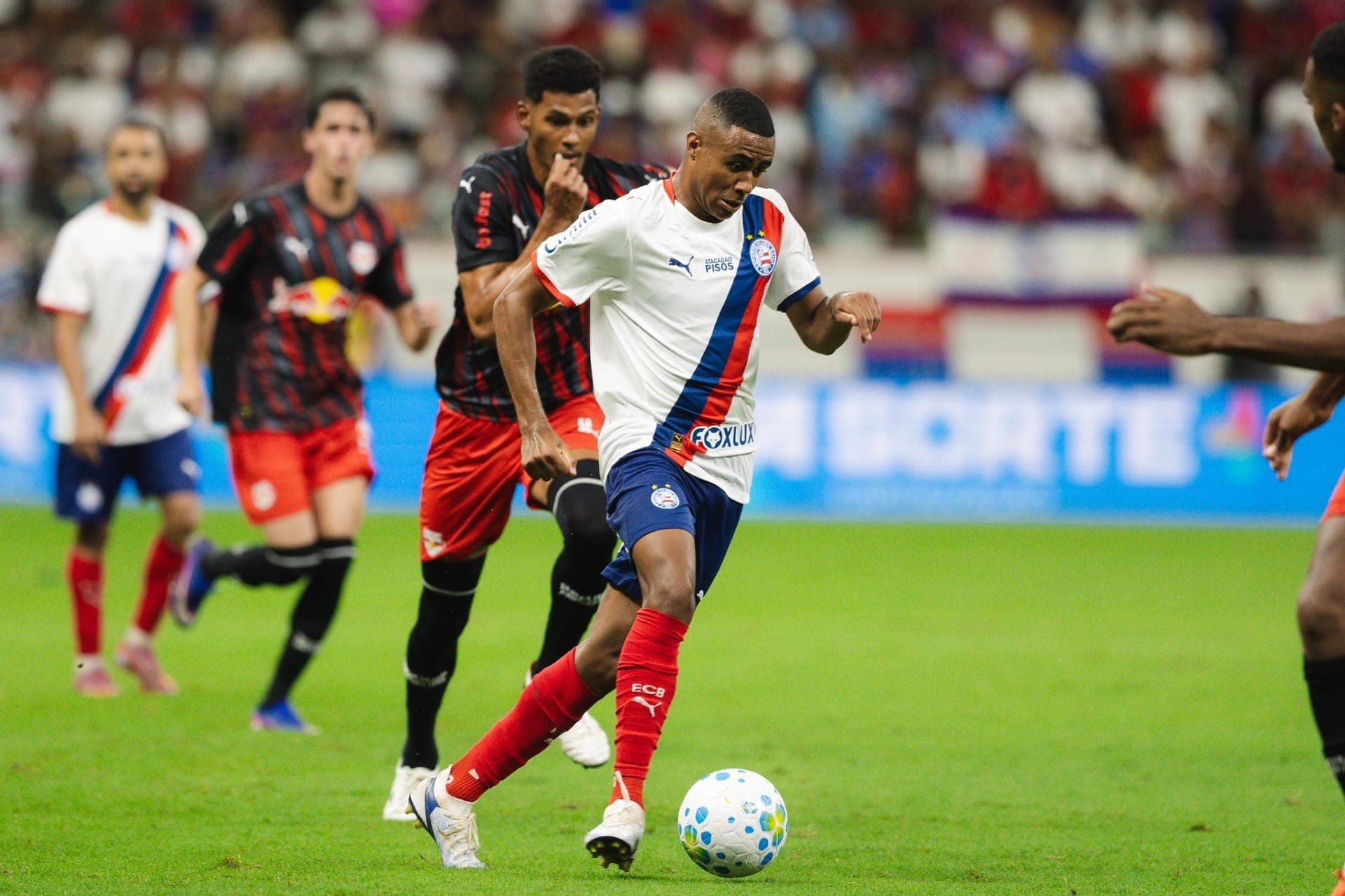 Bahia venceu o Bragantino pelo Campeonato Brasileiro