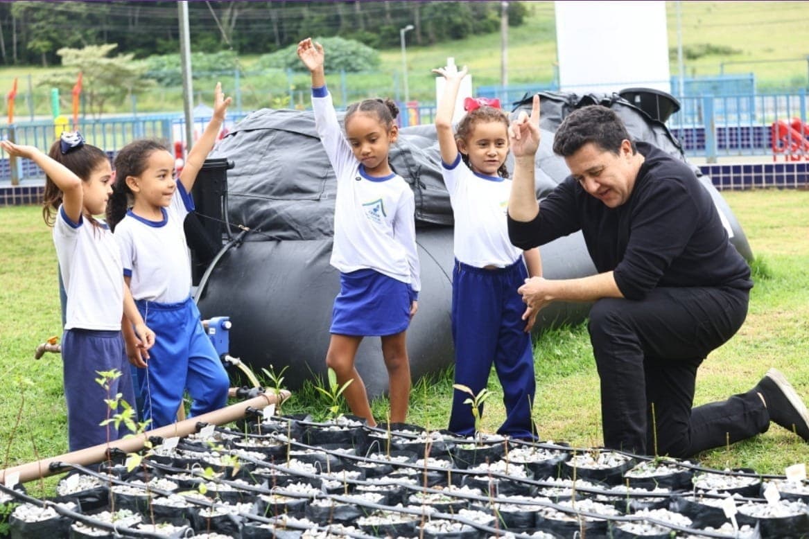 Tecnologia, consciência e futuro: escolas municipais ampliam práticas sustentáveis com biodigestores e viveiros
