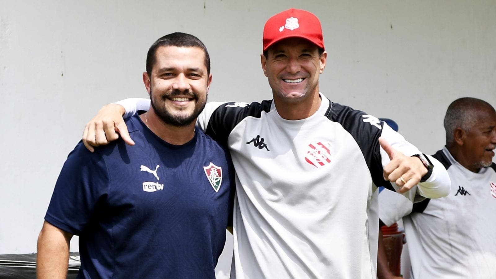 Thiago Neves, tecnico do Bangu, com Canavan, do Fluminense