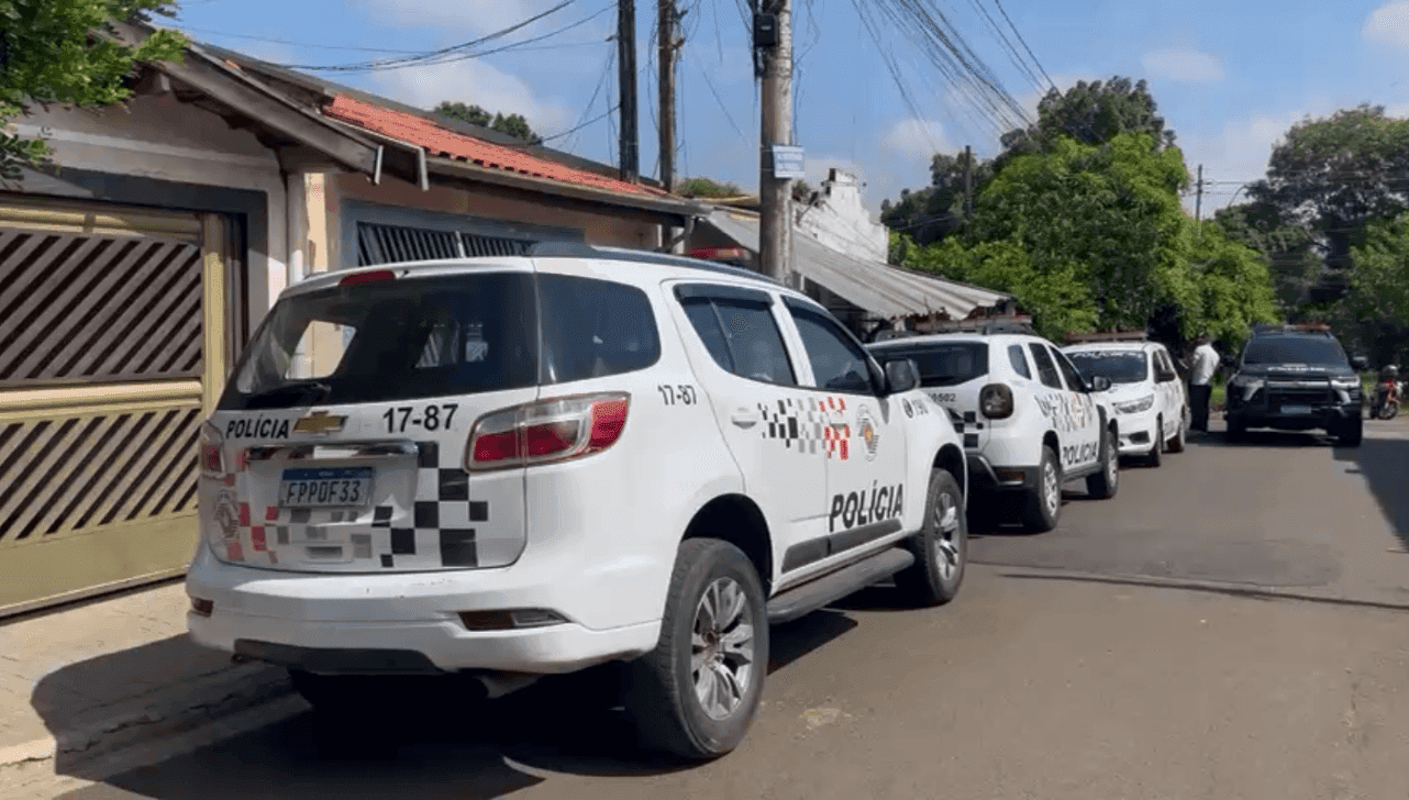 Corpo de homem é encontrado sob pilha de roupas em Piracicaba