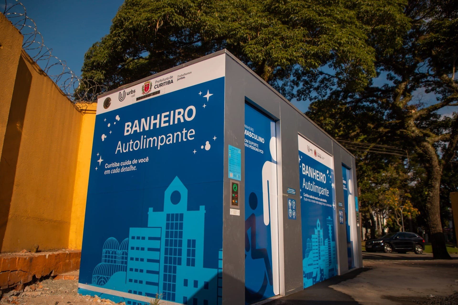 Prefeitura inicia teste de primeiro banheiro público autolimpante de Curitiba