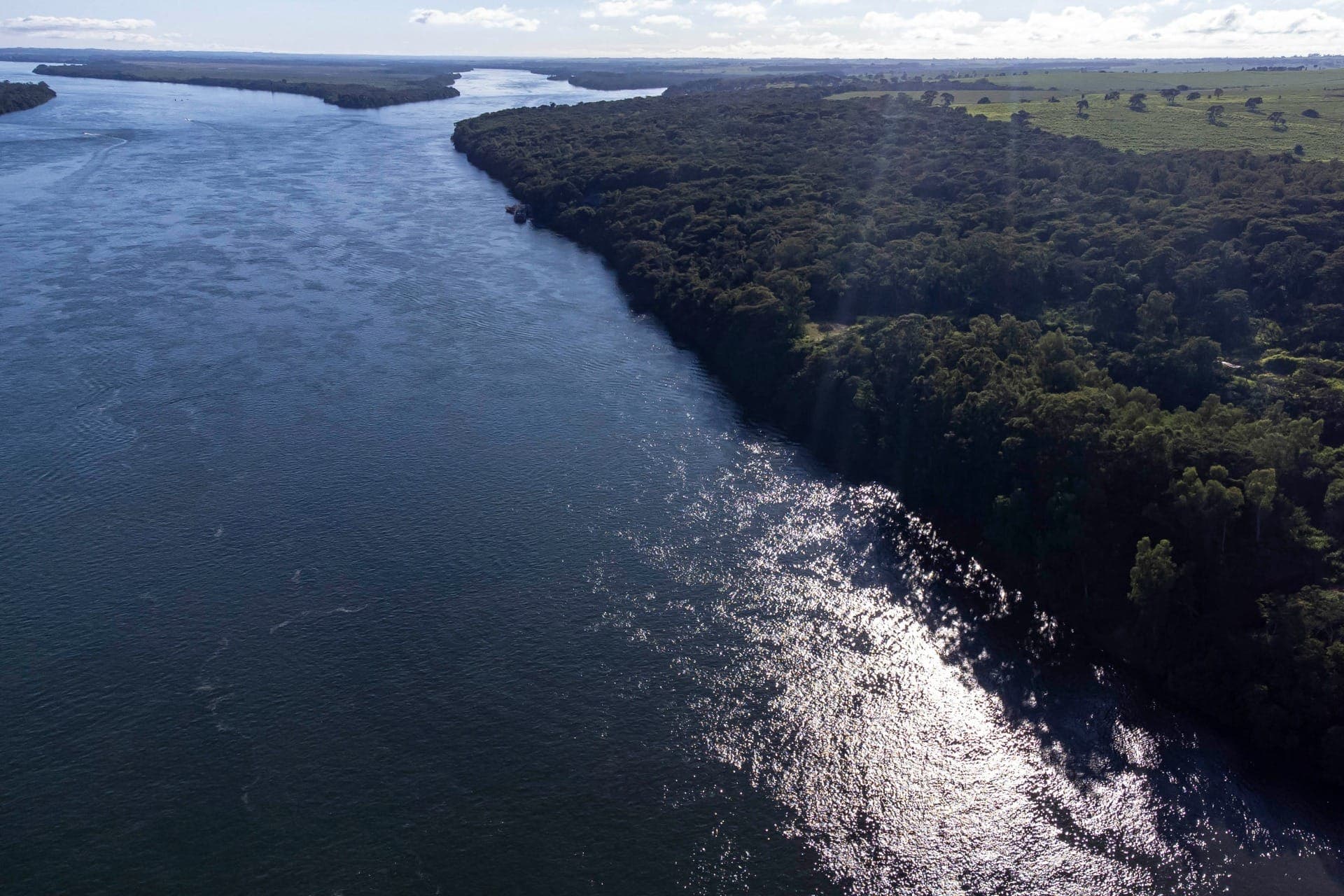 Paraná e Mato Grosso do Sul recebem anteprojeto de ponte para ligar estados