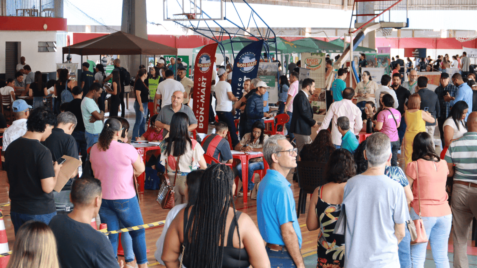 500 oportunidades oferecidas por 25 diferentes empresas