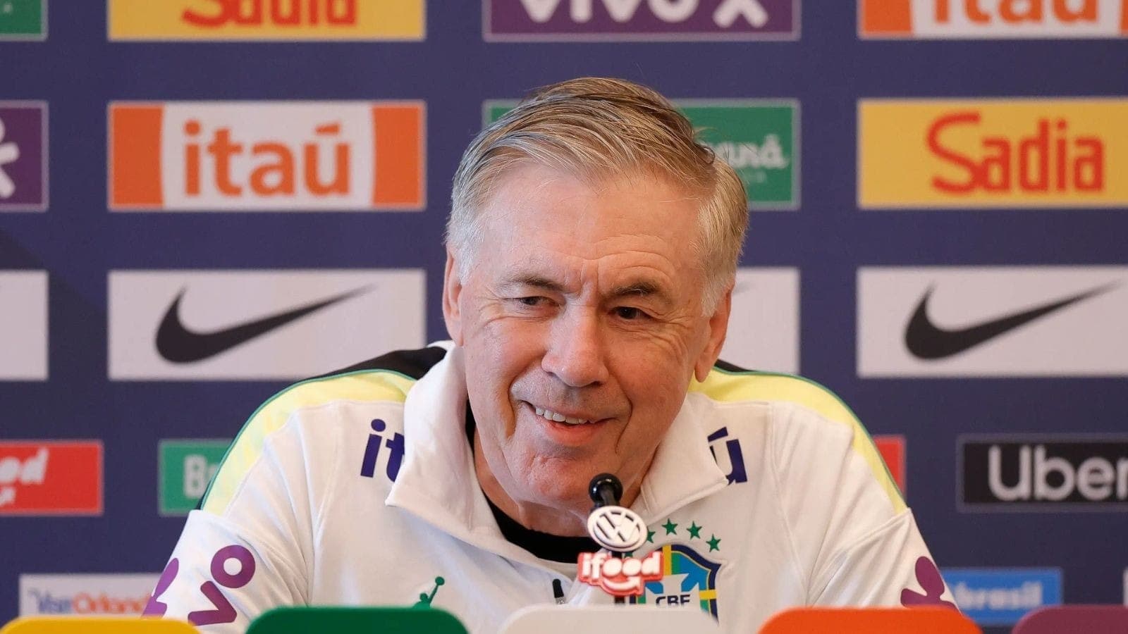 Carlo Ancelotti durante coletiva da Seleção Brasileira