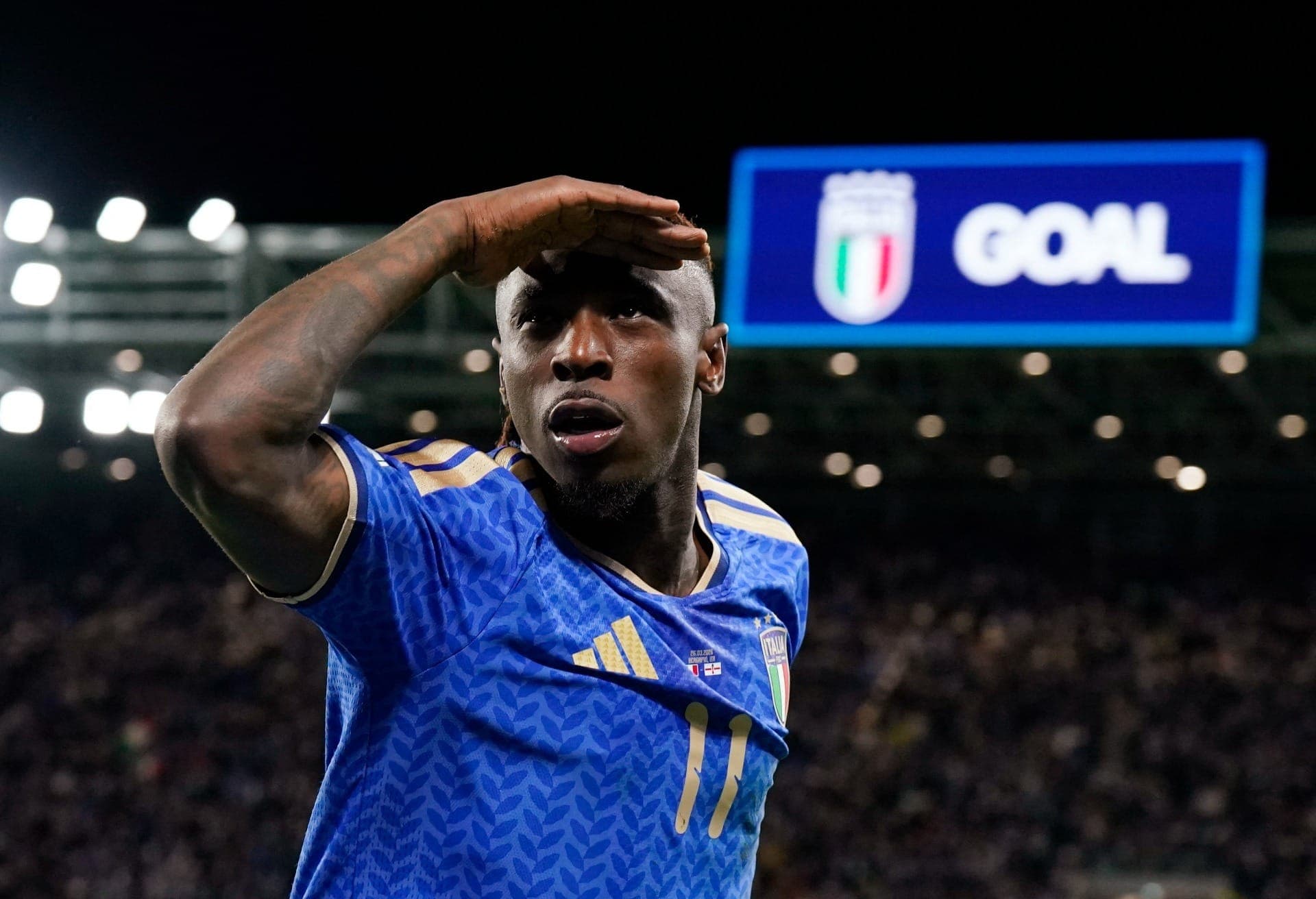 Moise Kean comemora o segundo gol da Itália contra a Irlanda
