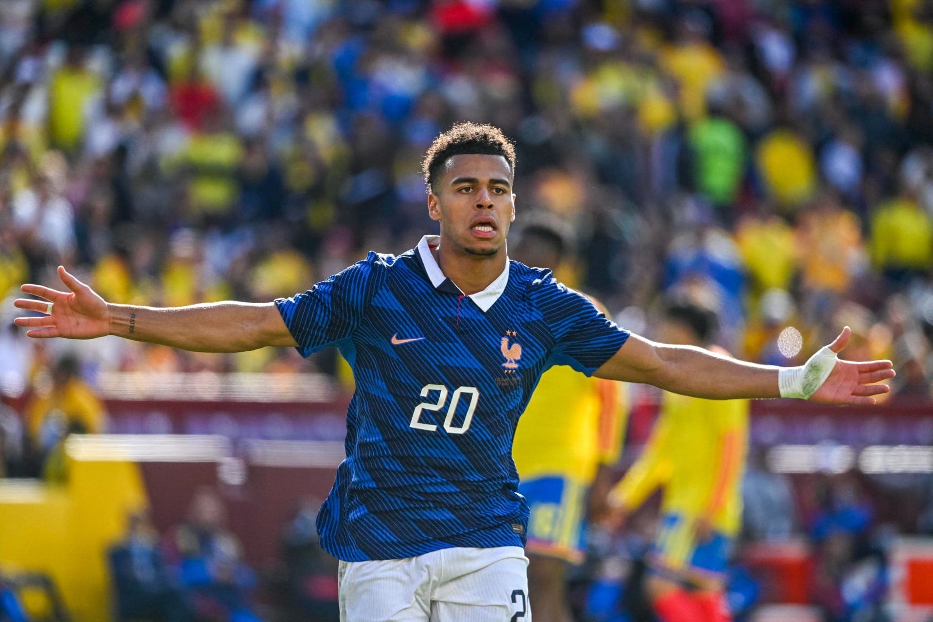 Doué pode voltar ao time titular da França