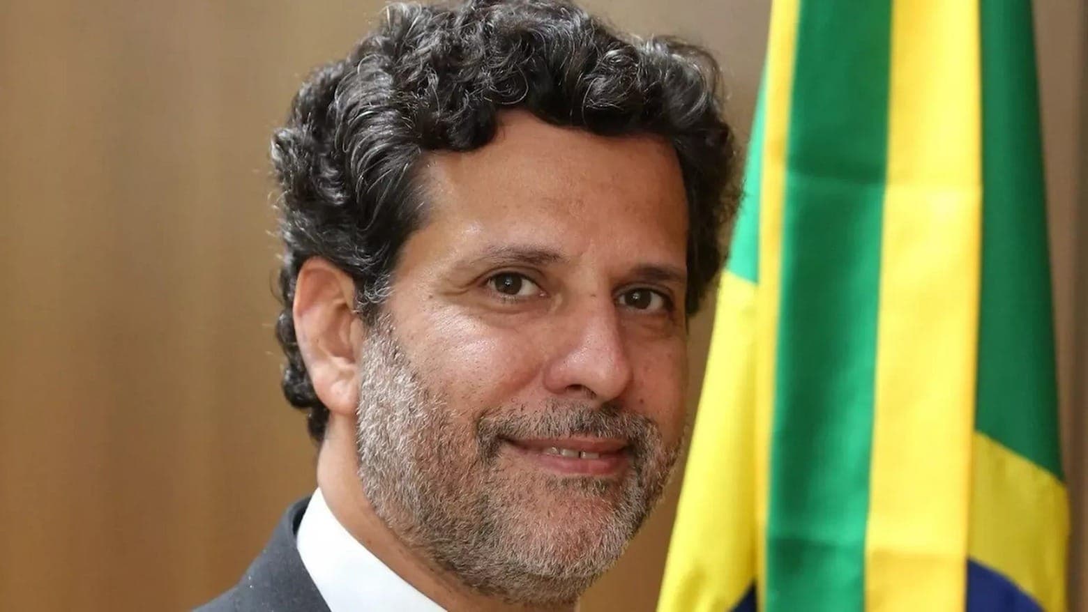 Leonardo Barchini assume o comando do MEC