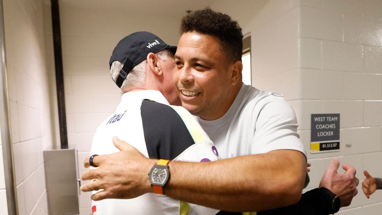 Ronaldo Fenômeno e Carlo Ancelotti, técnico da Seleção