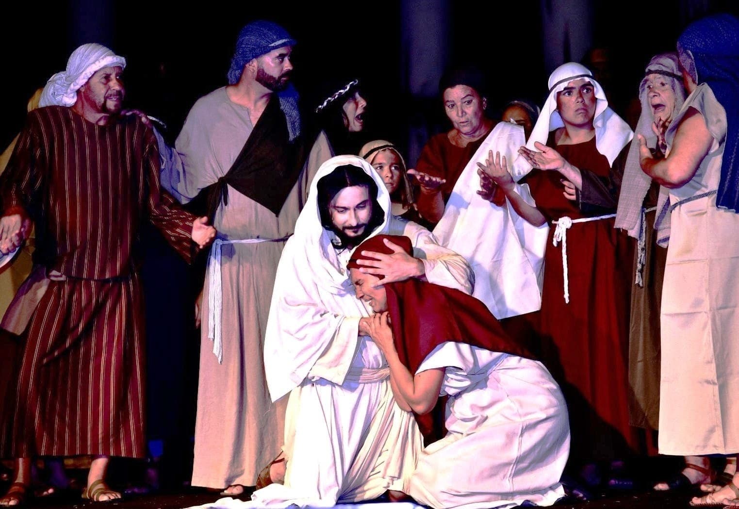 Espetáculo da Paixão de Cristo promete emocionar milhares em Caraguatatuba na Sexta-feira Santa