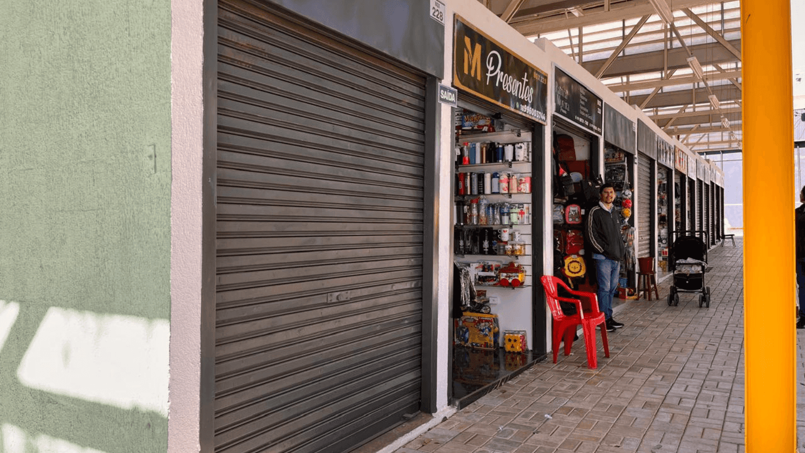 Estão disponíveis 108 boxes e a instalação de quatro trailers