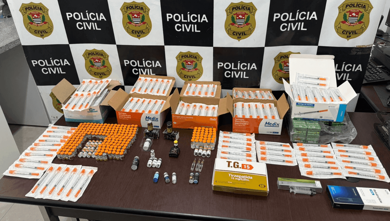 Os medicamentos foram apreendidos