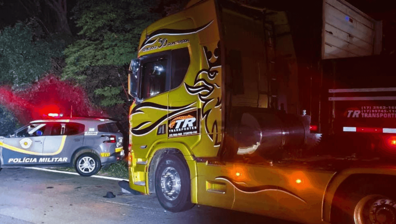 PMR flagra dupla mantendo motorista refém durante roubo a caminhão