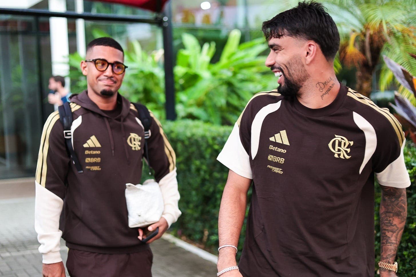 Flamengo embarcou para São Paulo na tarde de ontem