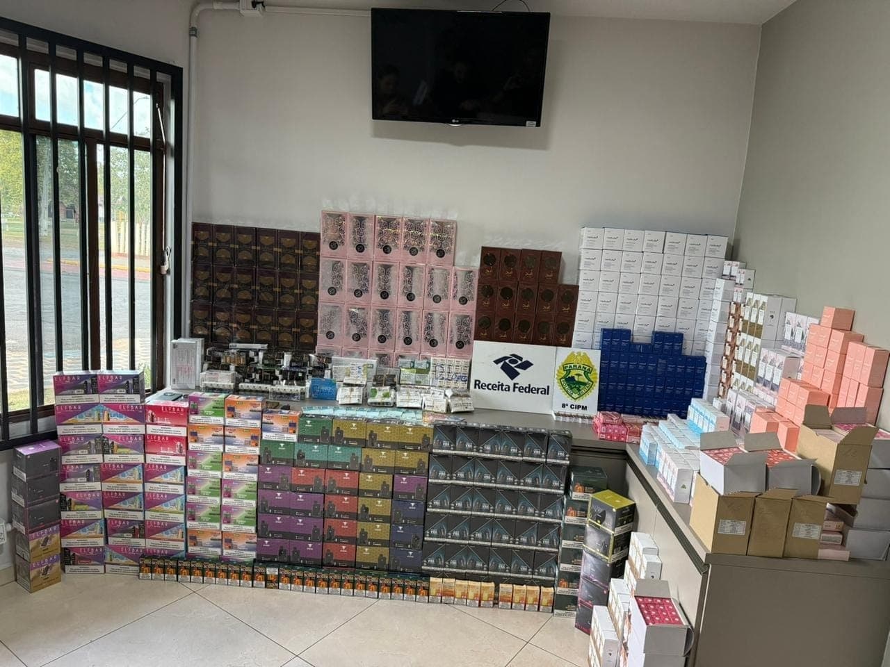 Receita Federal apreende R$ 300 mil em mercadorias, em Ponta Grossa