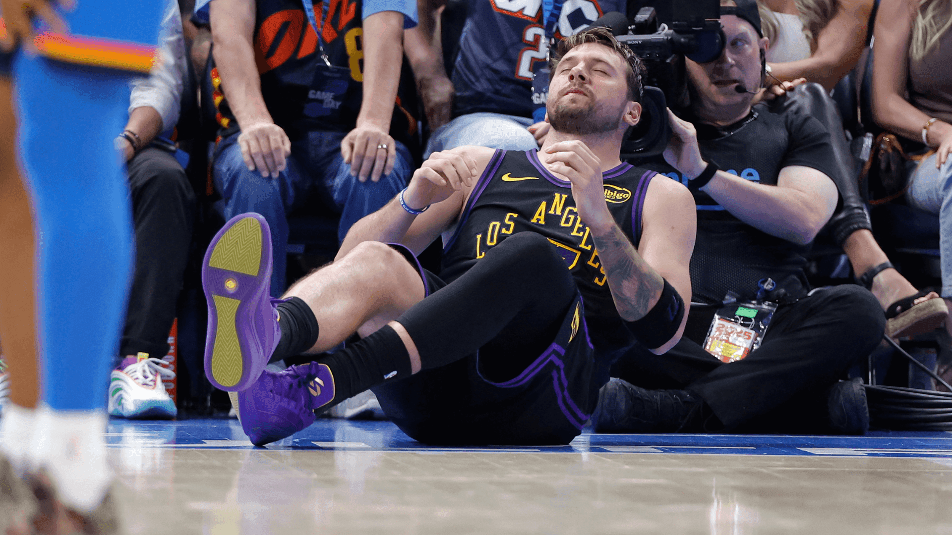 Luka Doncic se lesiona em jogo da NBA pelo Lakers