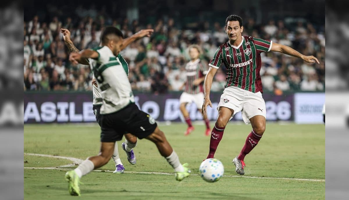 Ganso durante o jogo do Fluminense cona o Coritiba