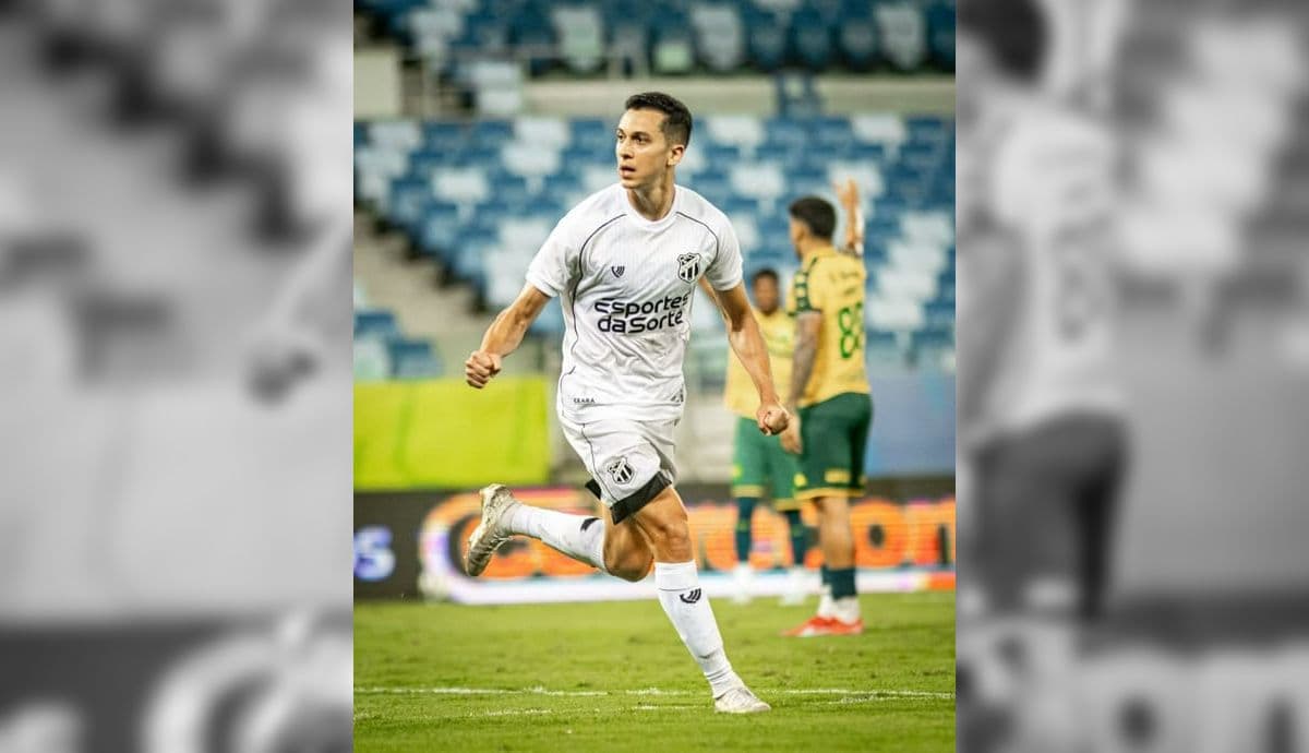 Juan Alano comemora gol Ceará