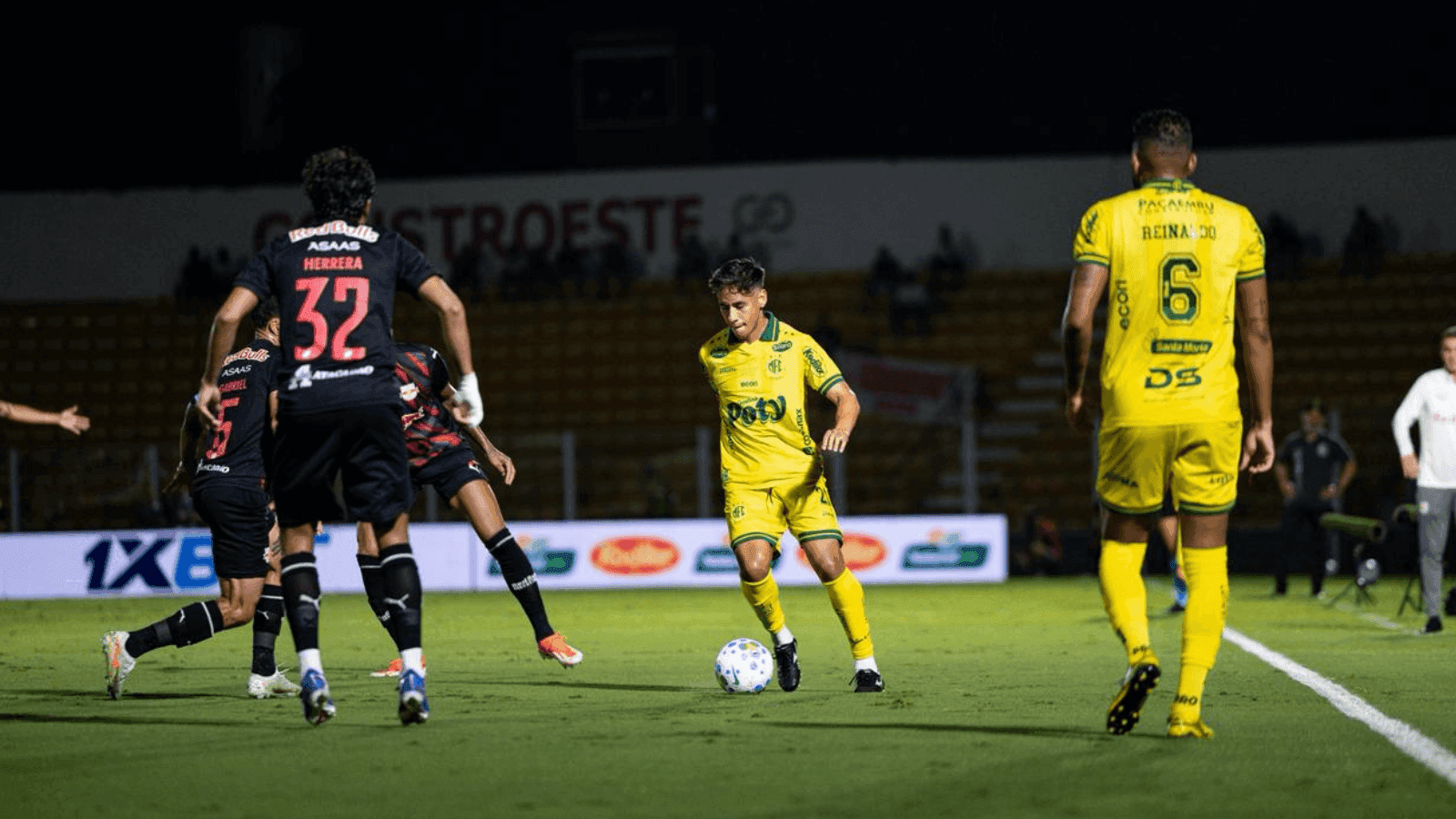 O Leão chegou a quinta derrota seguida e 11 jogos sem vencer