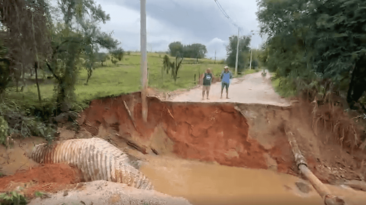 Ponte provisória cede na Tataúba e moradores cobram solução em Caçapava