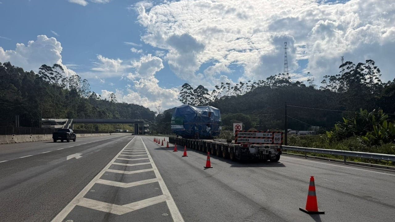 Transporte de carga especial pela Rodovia dos Tamoios é adiado