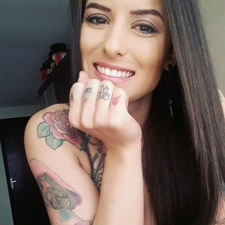 Namorado de curitibana encontrada morta na Espanha afirma que era pra vítima estar sozinha