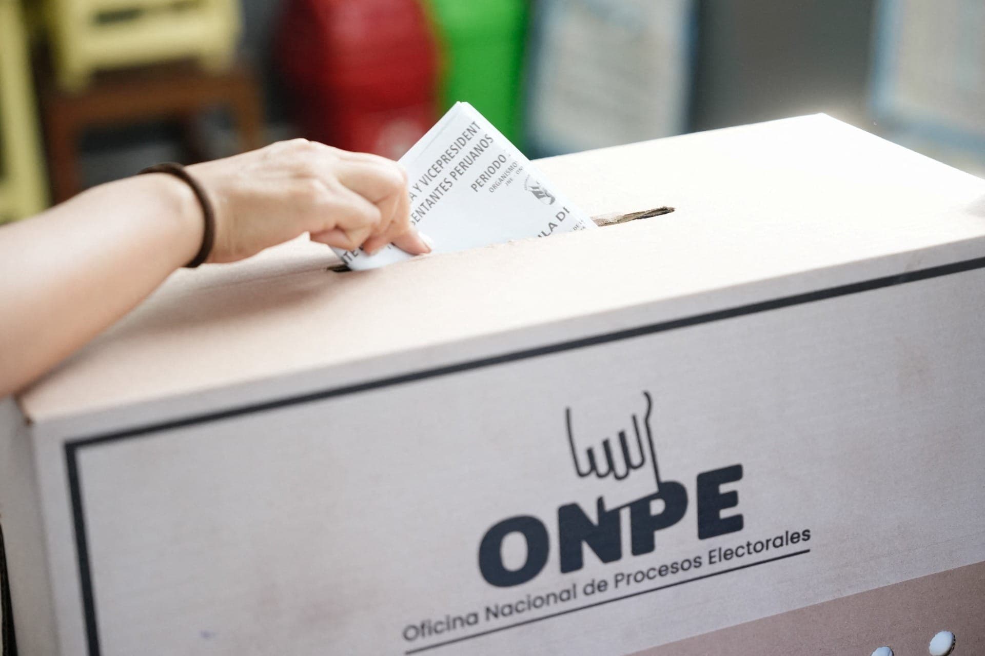 Eleições no Peru foram prorrogadas por problemas logísticos