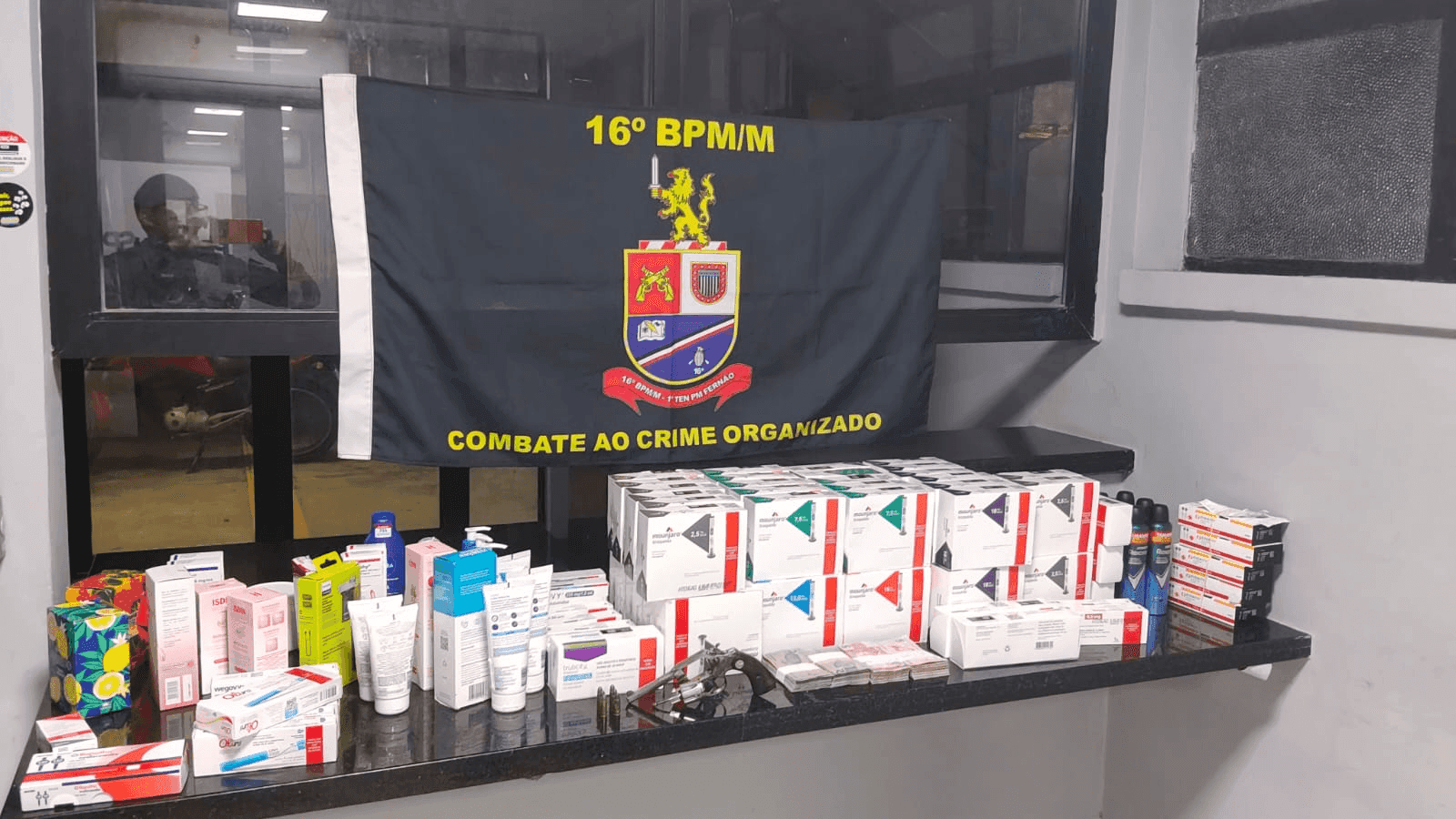 Itens roubados foram recuperados pelos policiais